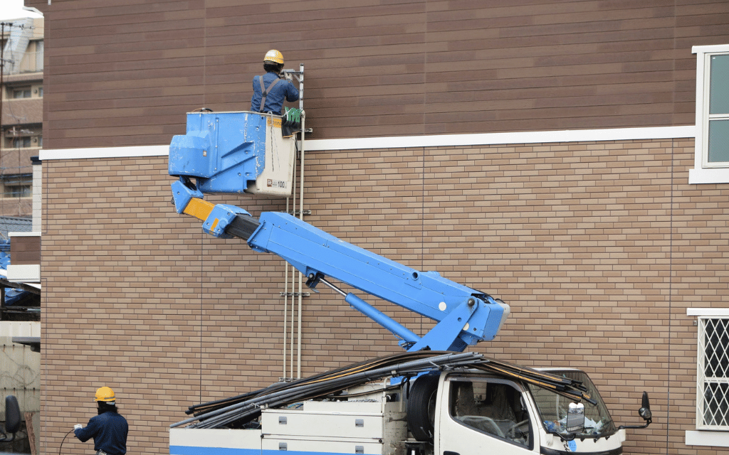 宮崎県日向市の電気工事店 エムケイ通信では、資格を取得して更なるスキルアップを目指す方を応援いたします。